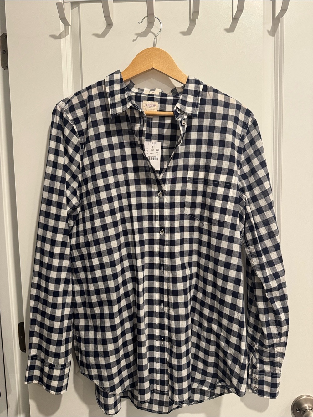 (Bundle) Hollister & J. Crew button-up shirts - Picture 4 of 5